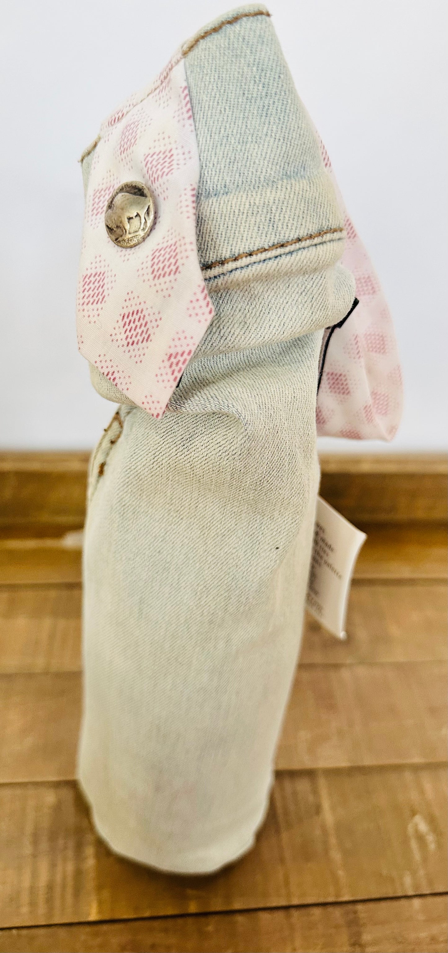 extra light wash denim + white/rose pattern tie wine sleeve