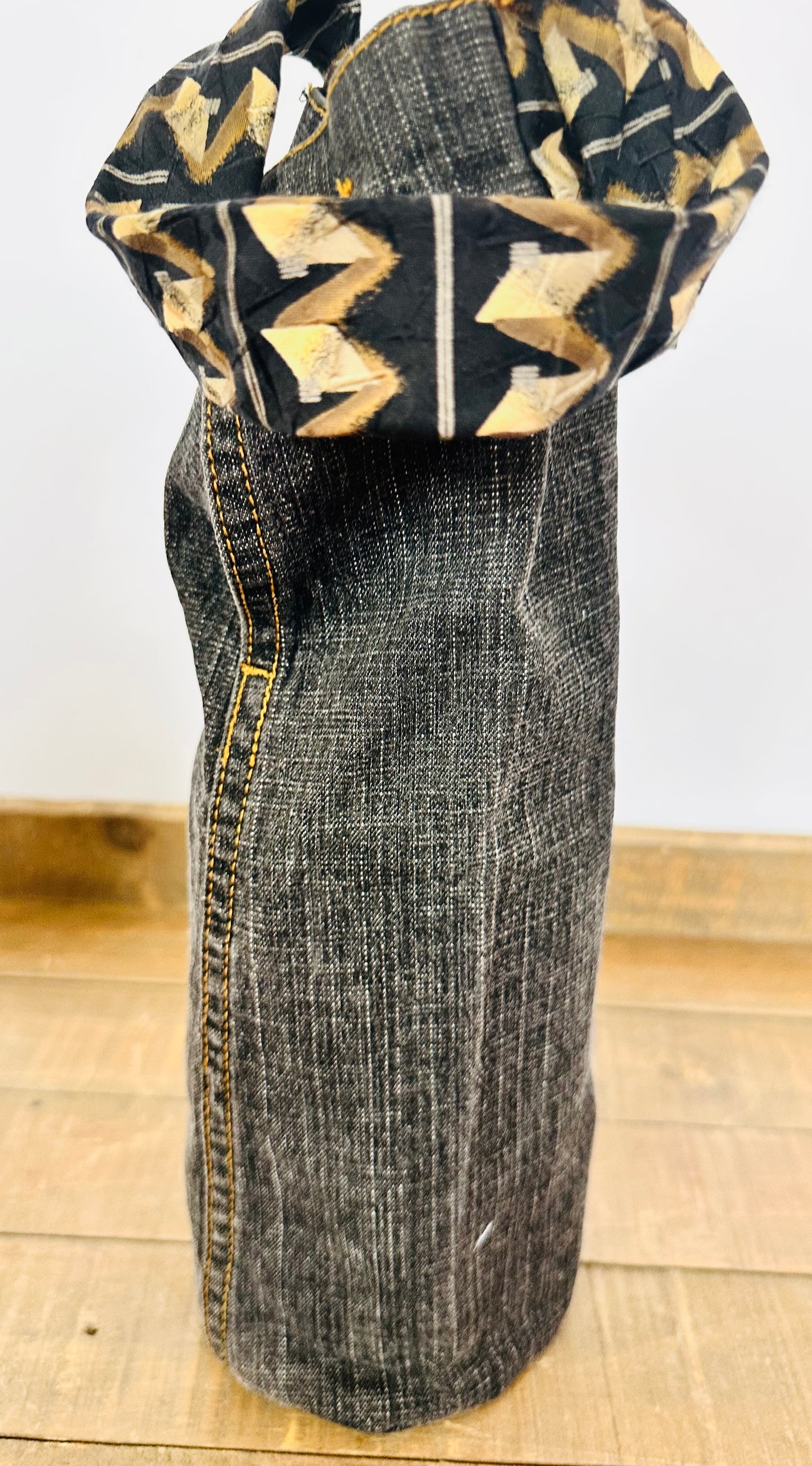 black wash denim + black/gold pattern tie wine sleeve
