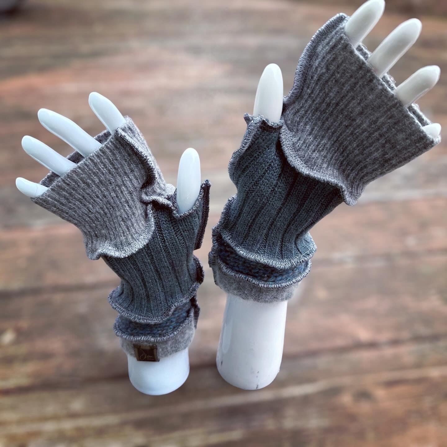 gray + aqua felted fingerless mittens