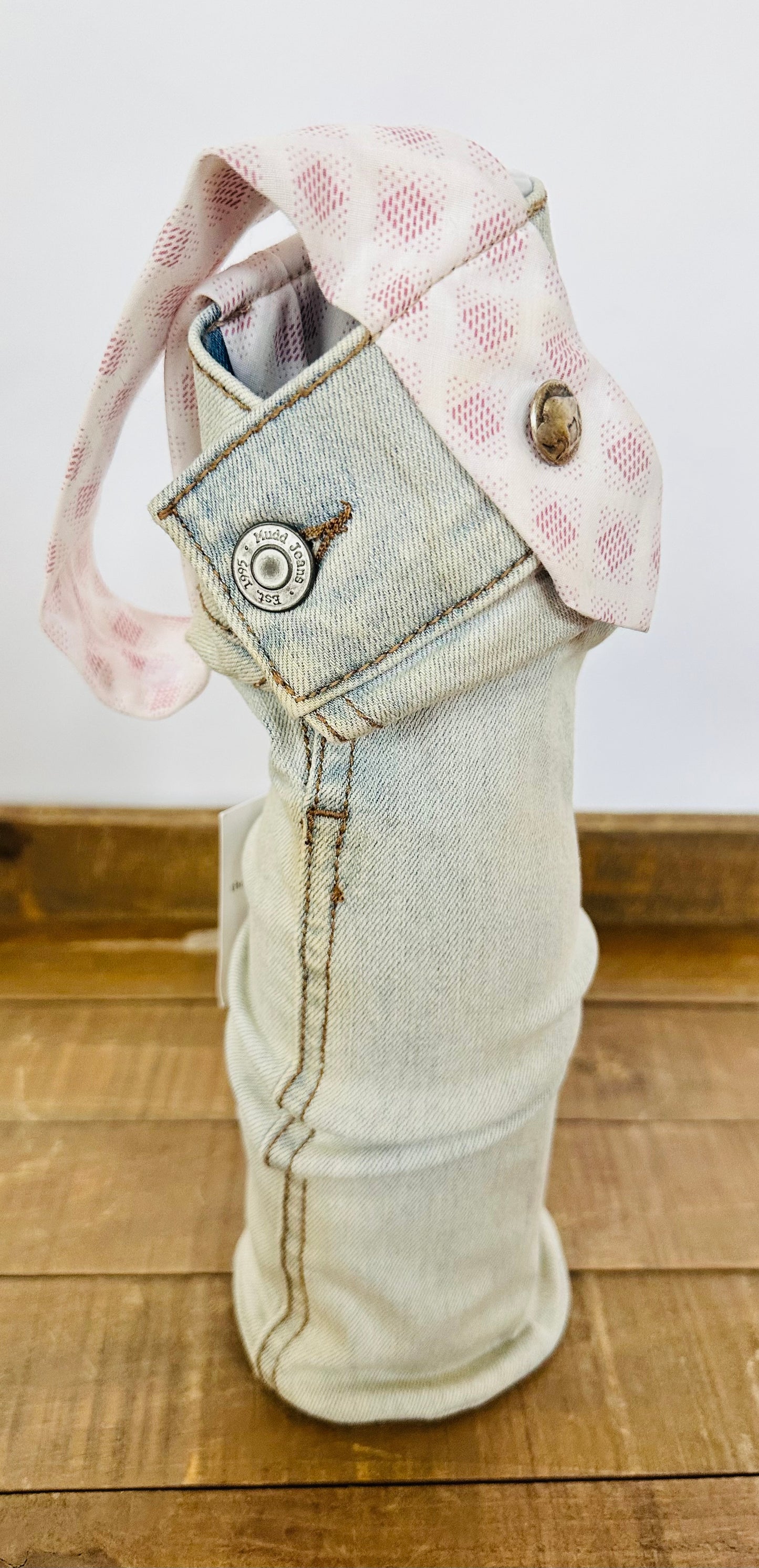 extra light wash denim + white/rose pattern tie wine sleeve