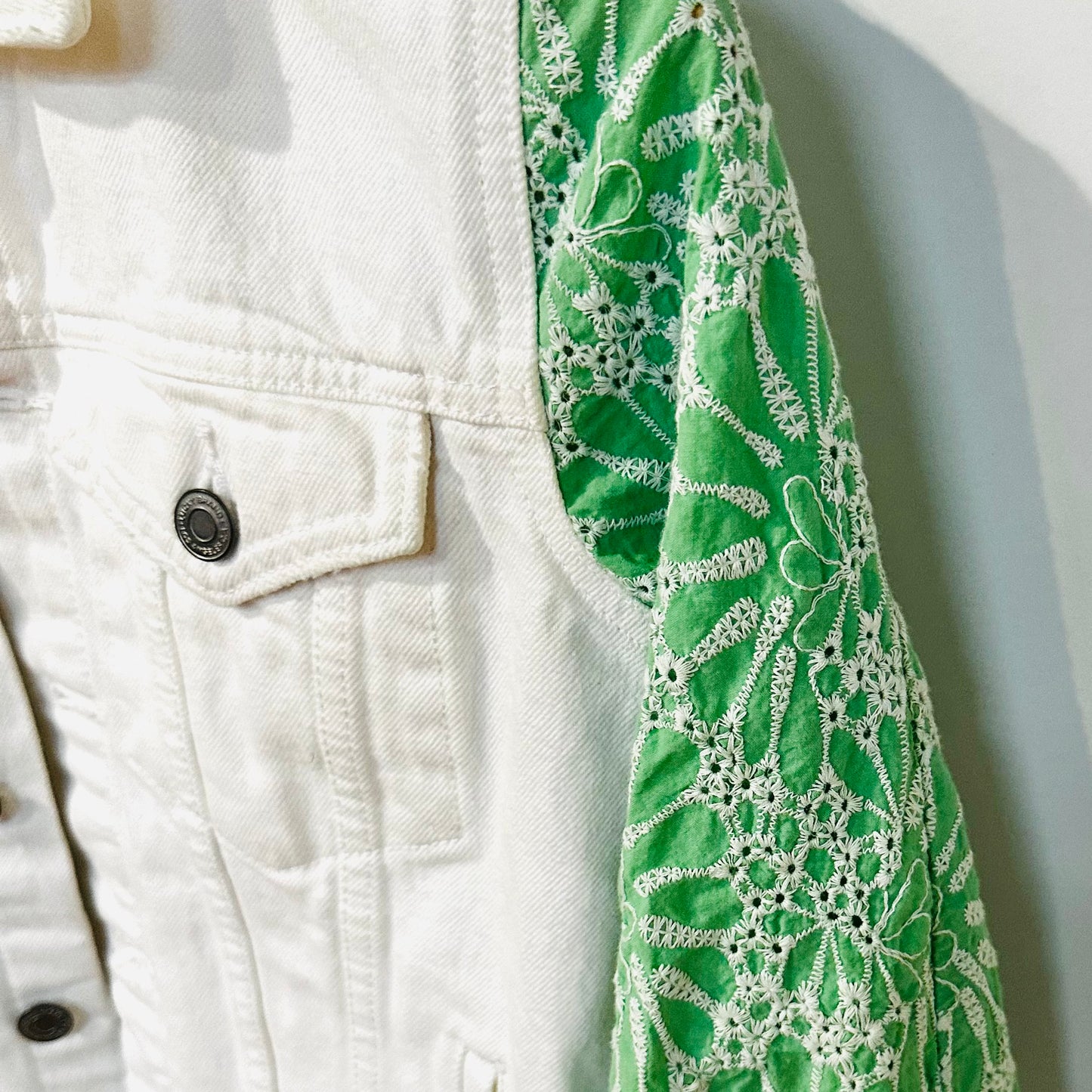 green + white eyelet denim jacket [s]