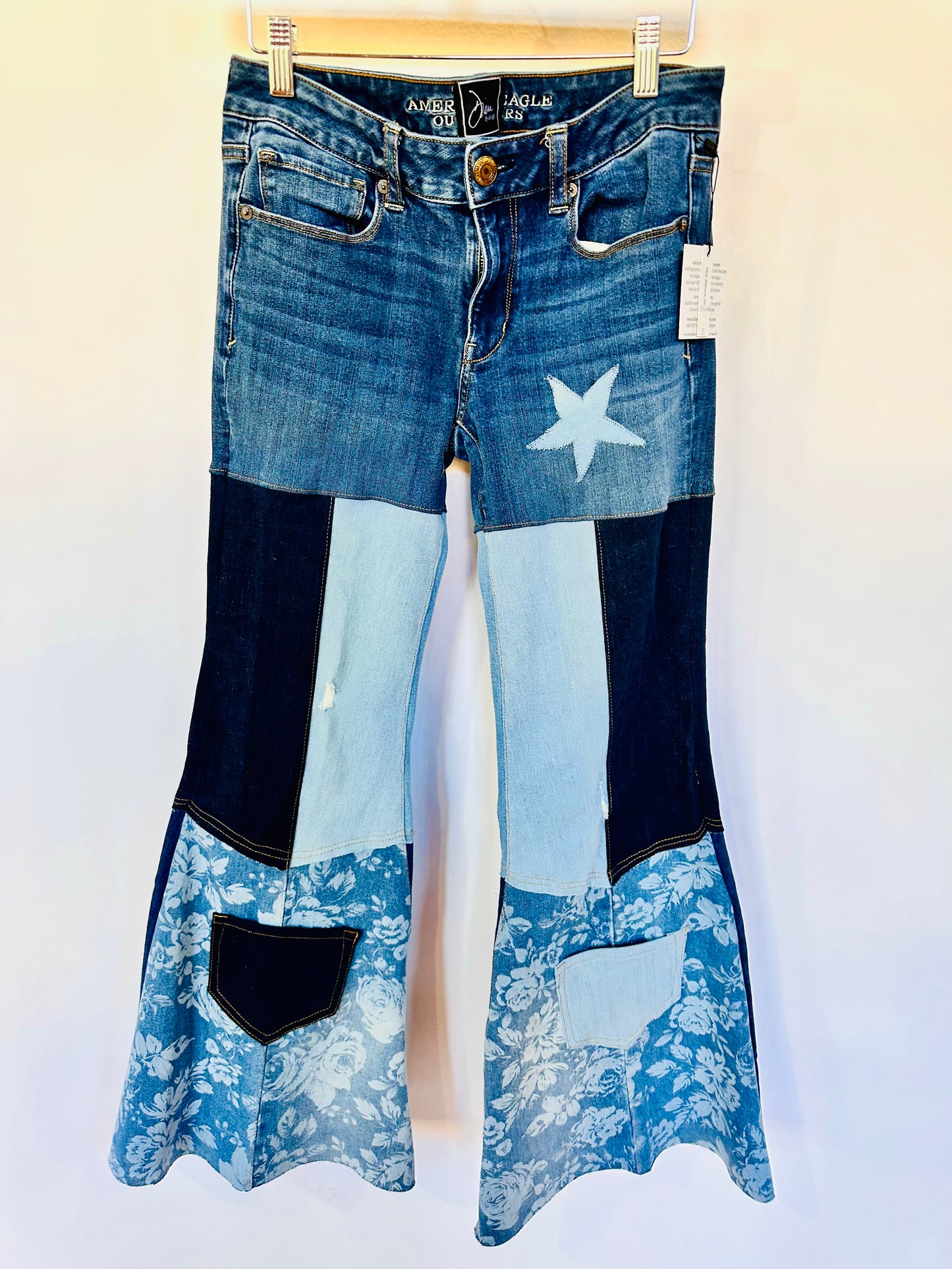 mid-lower rise blue + floral print bell bottom jeans [6/28]