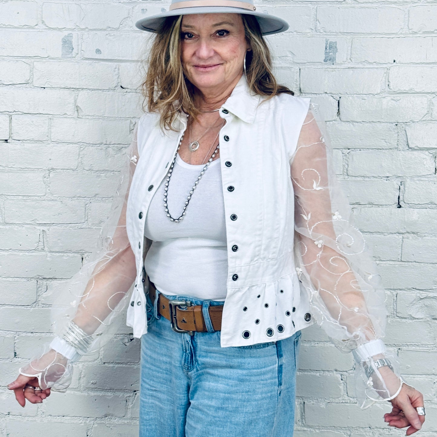 white on white grommeted peblum denim