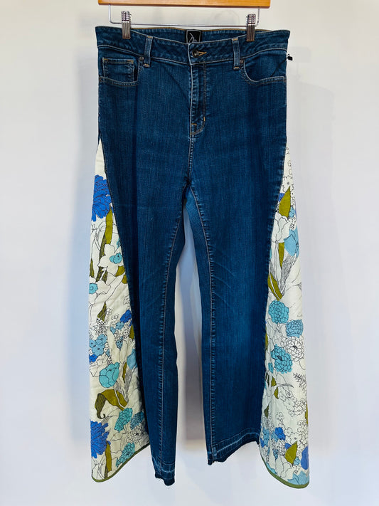 hydrangea quilted bell bottoms [12/31]