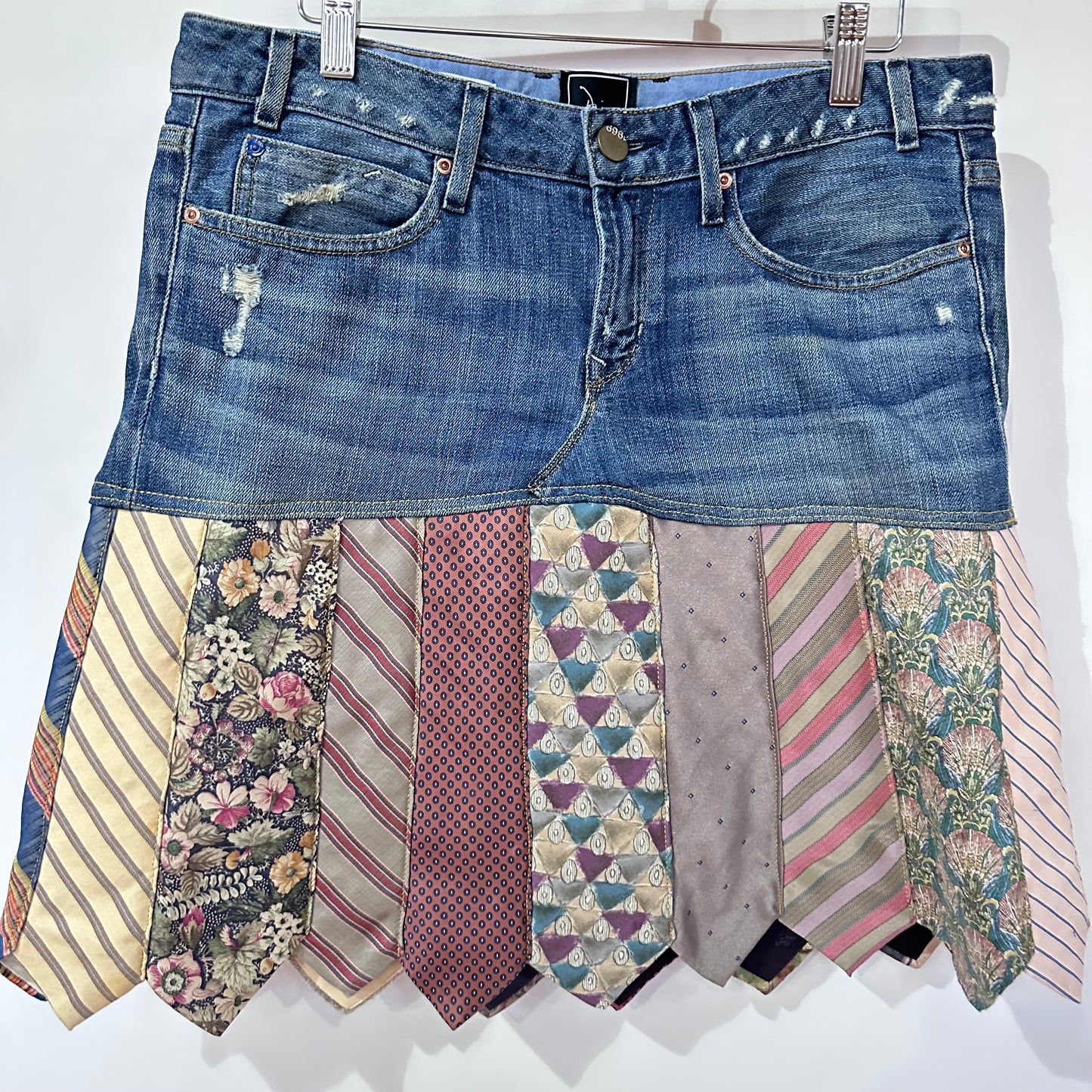 pastel tie + whiskered denim skirt [8/29]