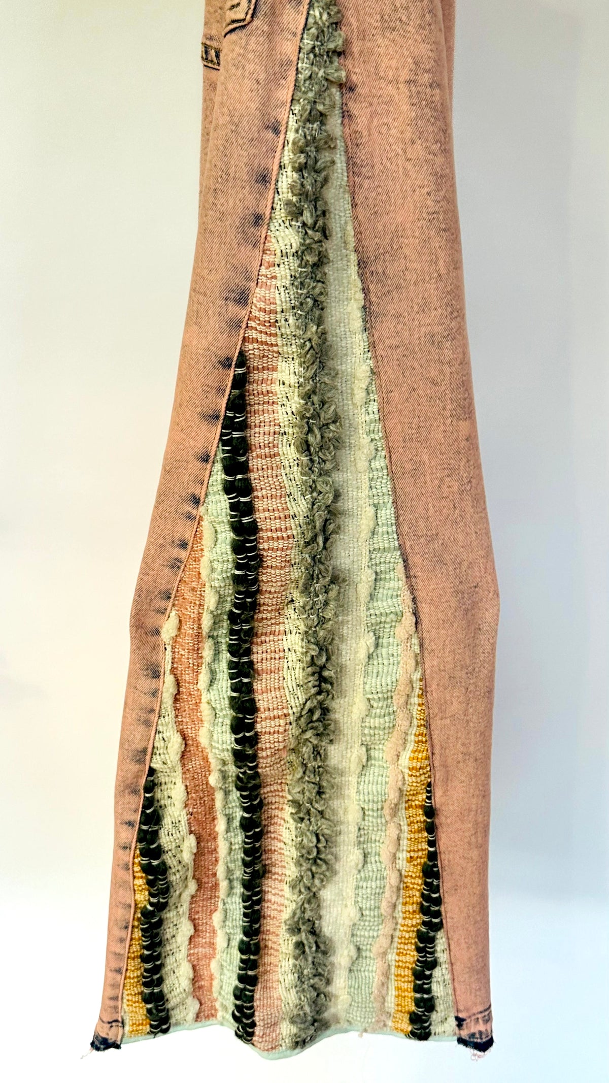 pink stone wash meets chunky ribbons [8/29]