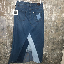 Load image into Gallery viewer, dark denim maxi skirt, (size 8)
