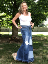 Load image into Gallery viewer, long blue patchy denim maxi skirt, (size 8)
