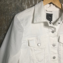 Load image into Gallery viewer, white on white lace detailed jacket

