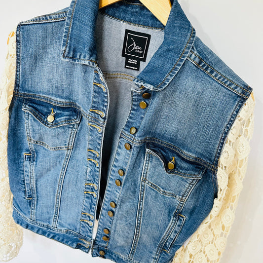 ivory crochet, long fringe + blue denim jacket [m]