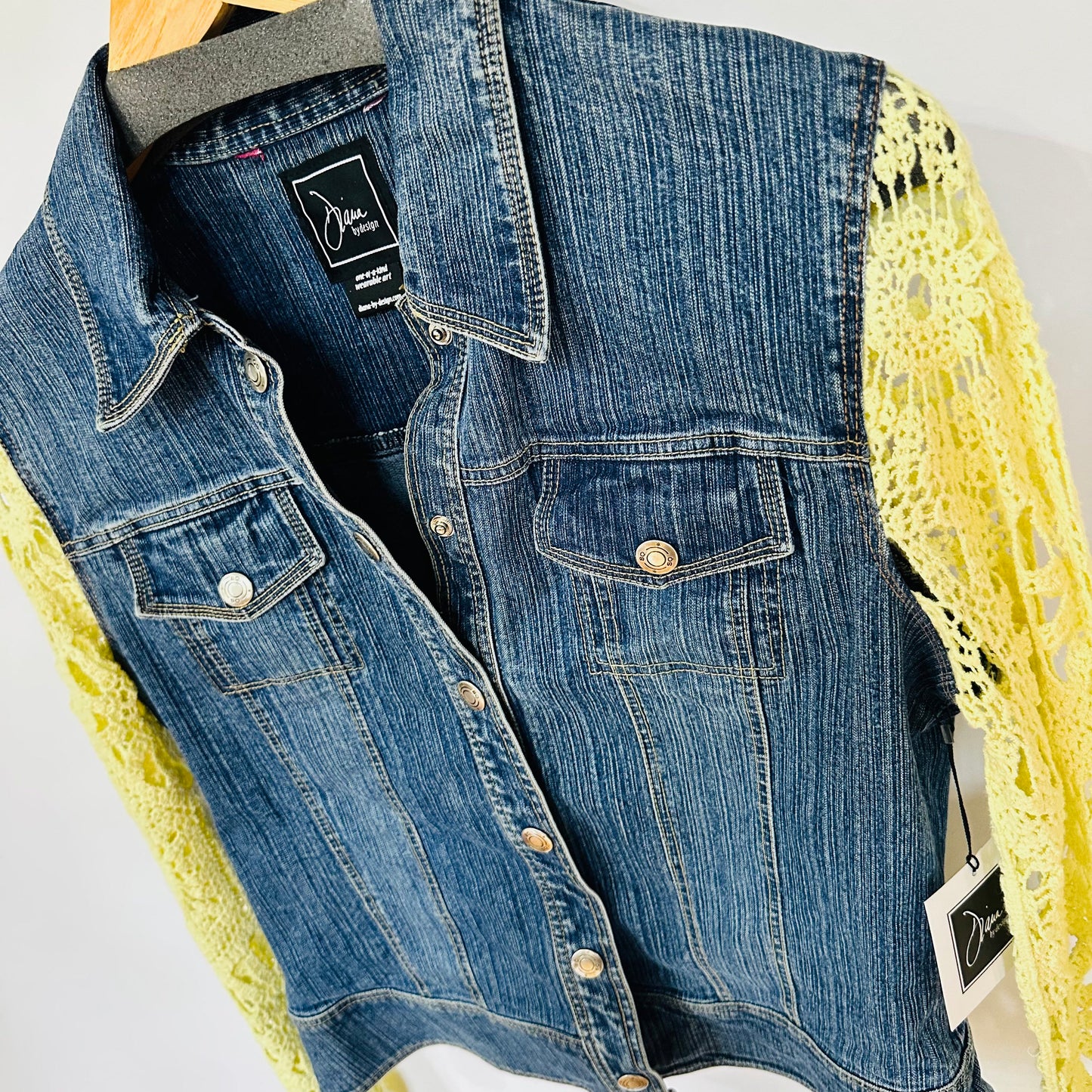 hint of lime crochet + feminine denim jacket [m]