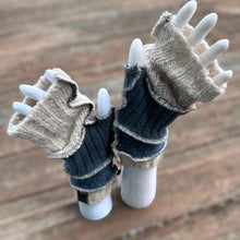 Load image into Gallery viewer, ecru + aqua felted fingerless mittens
