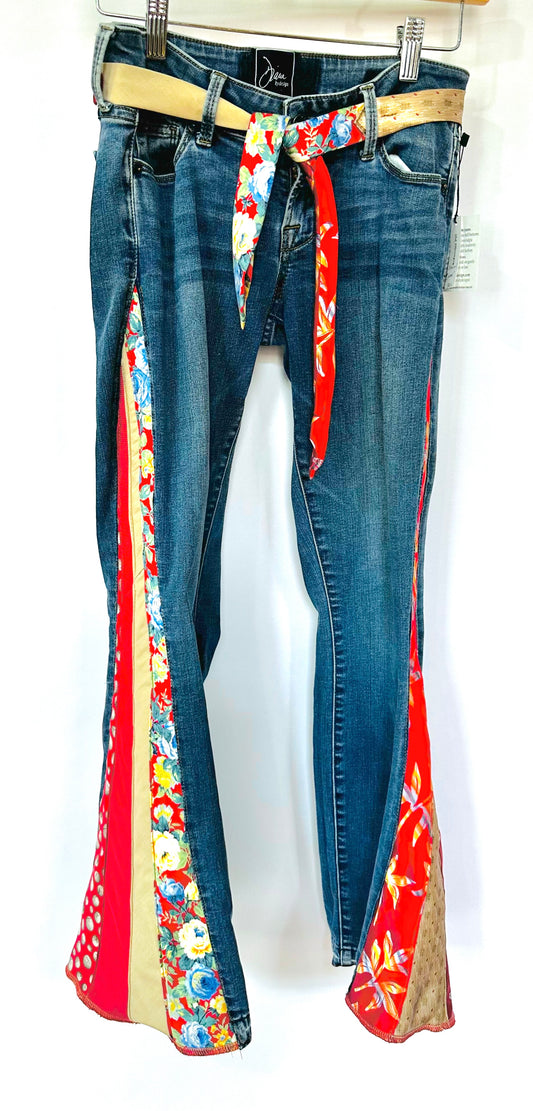 stand out necktie bells [00/24]