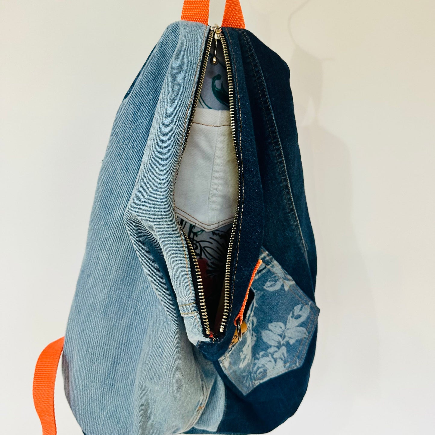 the daily campus carry sling bag