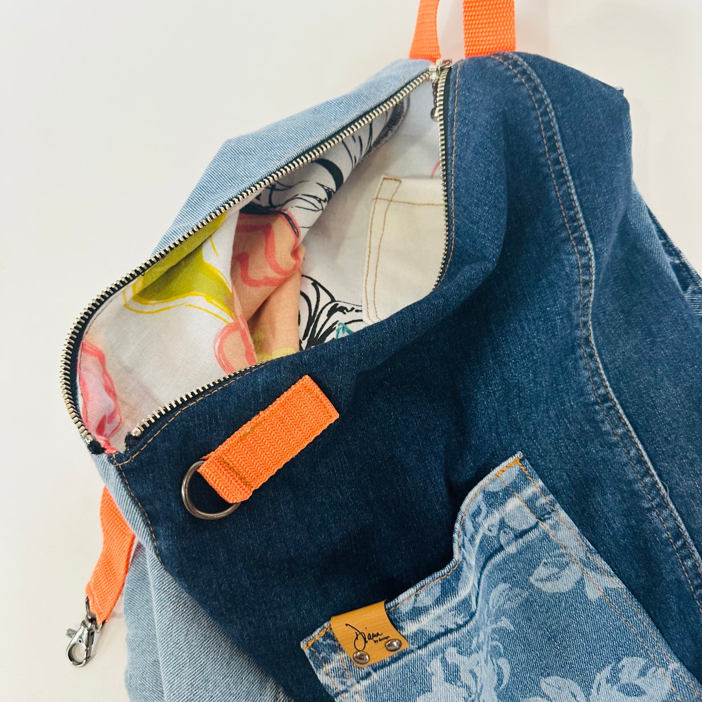 the daily campus carry sling bag