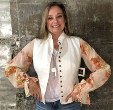 Load image into Gallery viewer, feminine tailored floaty sleeve + white denim jacket
