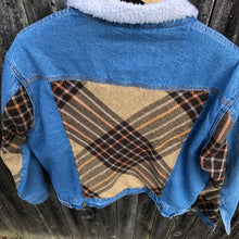 Load image into Gallery viewer, men&#39;s sherpa denim + fun plaid insets

