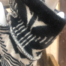 Load image into Gallery viewer, black+ cream aztek felted wool-acrylic fingerless mittens
