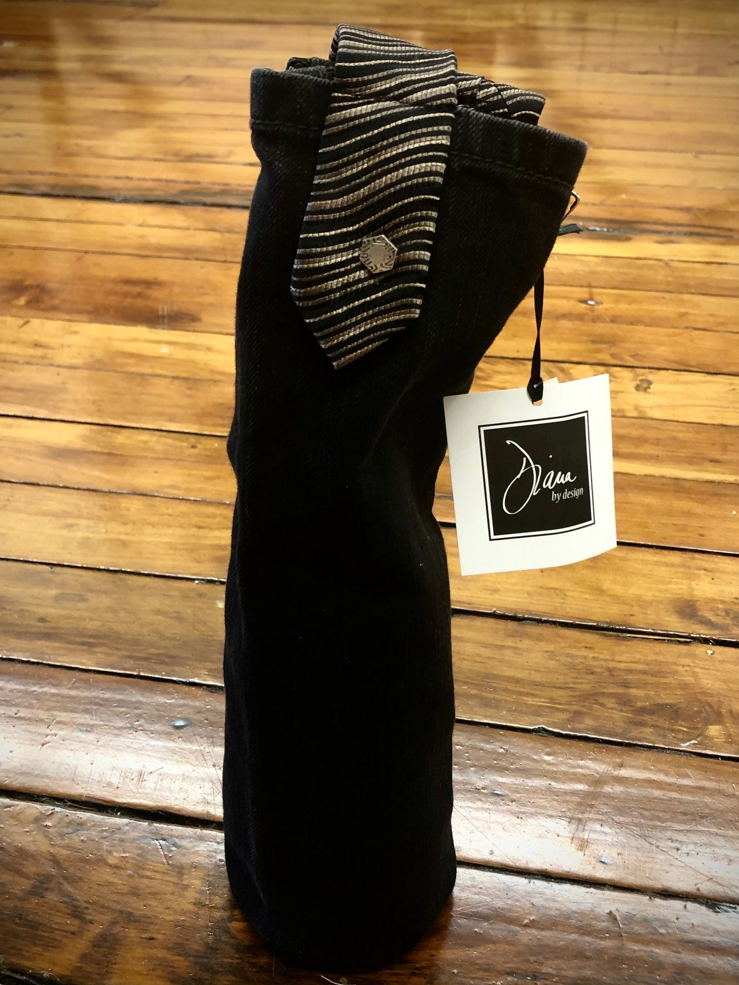 black zip denim + black gray stripe tie wine sleeve